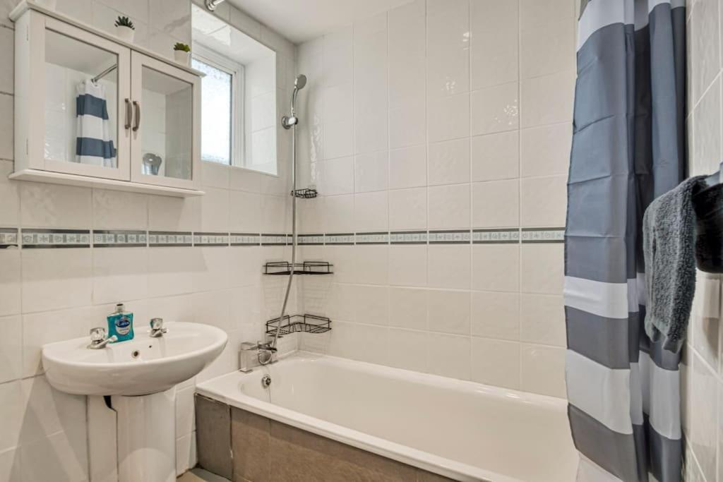 Apartament Lovely 3-bed Clapham Common *