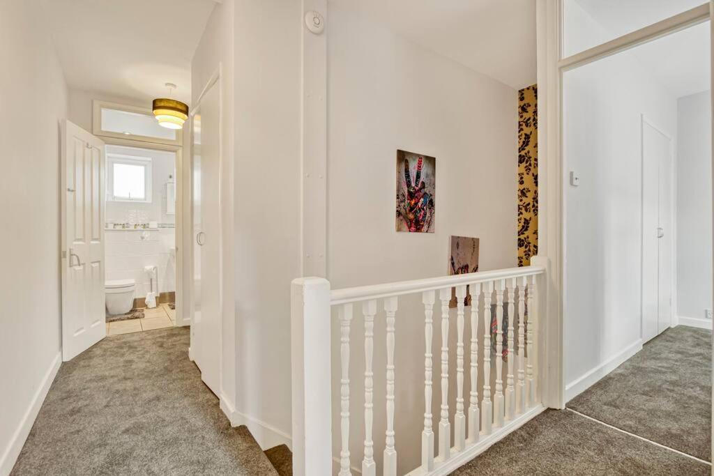 Lovely 3-bed Clapham Common Londra